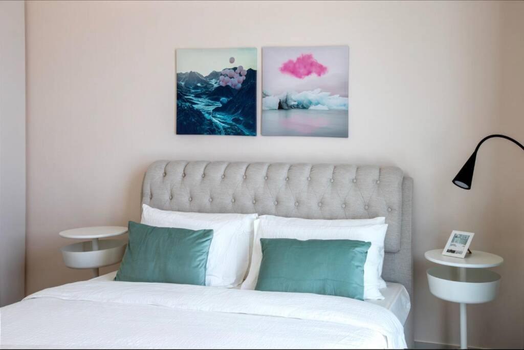 A Luxury Aprt 2 Bedrooms Balcony With Wonderful View Mall Access Hi Speed Wifi Beach Access & Much More For Family Only Samaheej Екстер'єр фото