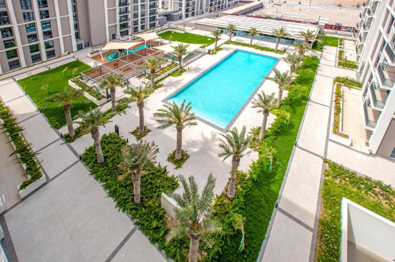 A Luxury Aprt 2 Bedrooms Balcony With Wonderful View Mall Access Hi Speed Wifi Beach Access & Much More For Family Only Samaheej Екстер'єр фото